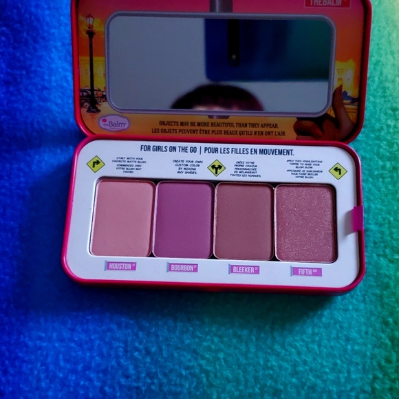 Blush and highlighter bundle - Picture 2 of 14